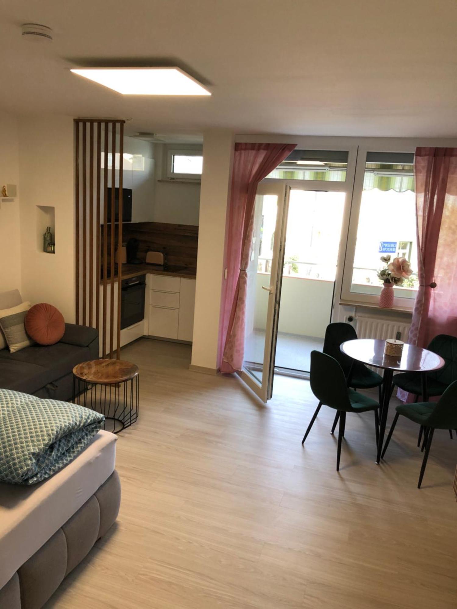 Lilis Apartment Mit Balkon Аугсбург Экстерьер фото
